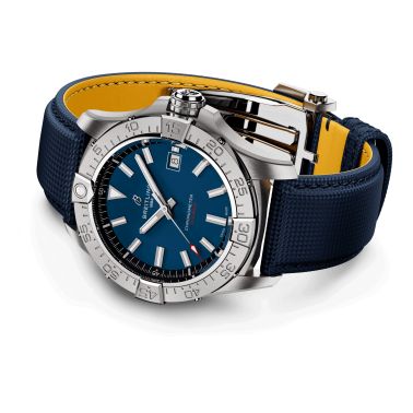 Montre Breitling Avenger automatique cadran bleu bracelet cuir bleu 42 mm A17328101C1X1
