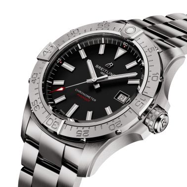 Montre Breitling Avenger automatique cadran noir bracelet acier 42 mm A17328101B1A1