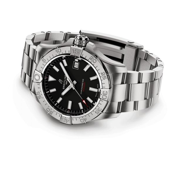Montre Breitling Avenger automatique cadran noir bracelet acier 42 mm A17328101B1A1