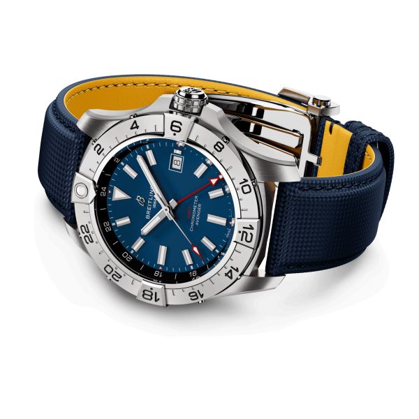 Montre Breitling Avenger GMT automatique cadran bleu bracelet cuir bleu 44 mm A32320101C1X1