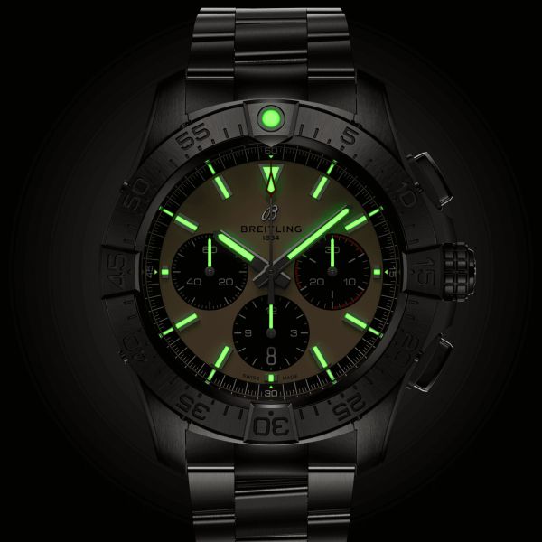 Montre Breitling Avenger B01 Chronograph automatique cadran sable bracelet acier 44 mm AB0147101A1A1