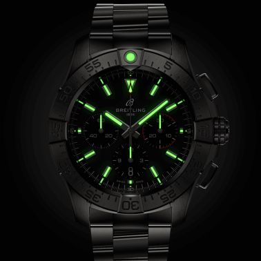 Montre Breitling Avenger B01 Chronograph automatique cadran noir bracelet acier 44 mm AB0147101B1A1