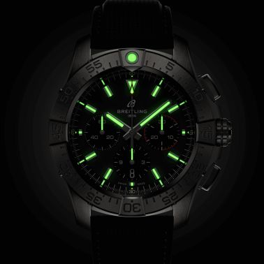 Montre Breitling Avenger B01 Chronograph automatique cadran noir bracelet cuir noir 44 mm AB0147101B1X1