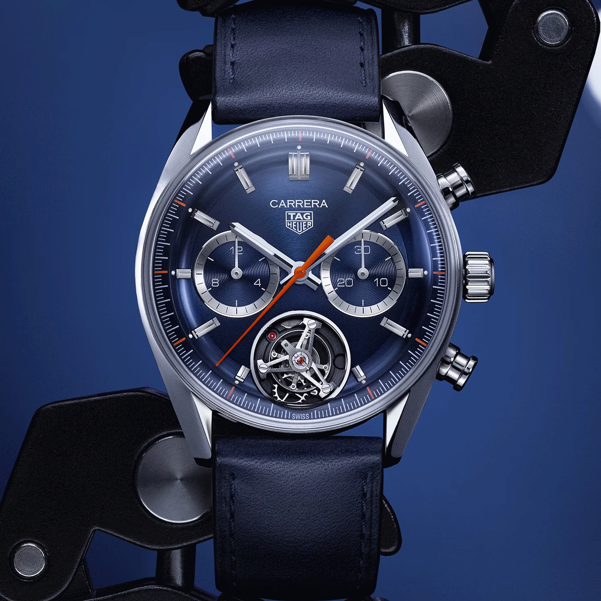 Montre TAG Heuer Carrera Chronograph Tourbillon automatique cadran bleu bracelet cuir bleu 42 mm CBS5010.FC6543