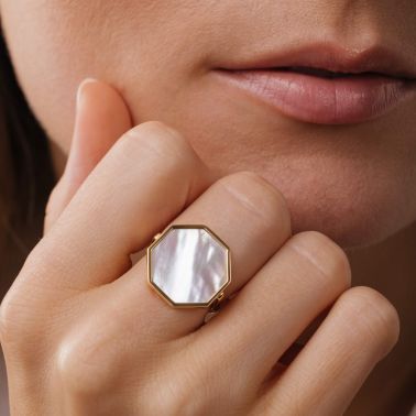 Lepage Octo ring in yellow gold and white mother of pearl
