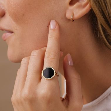 Lepage Octo ring in yellow gold, onyx and diamonds