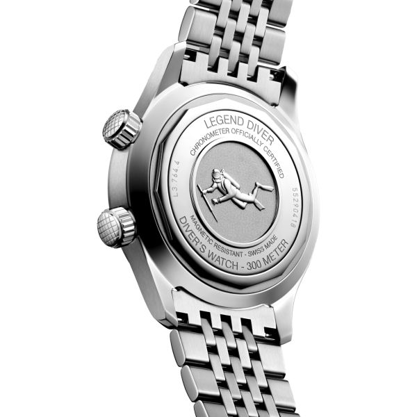 Montre Longines Legend Diver automatique cadran bleu bracelet acier 39 mm L3.764.4.90.6