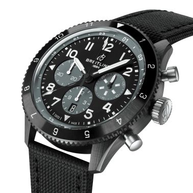 Montre Breitling Super AVI B04 Chronograph GMT Mosquito Night Fighter automatique cadran noir bracelet cuir noir 46 mm SB04451A1