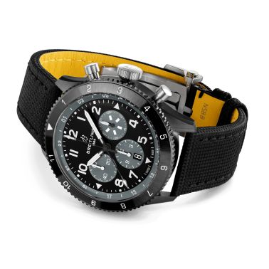 Montre Breitling Super AVI B04 Chronograph GMT Mosquito Night Fighter automatique cadran noir bracelet cuir noir 46 mm SB04451A1
