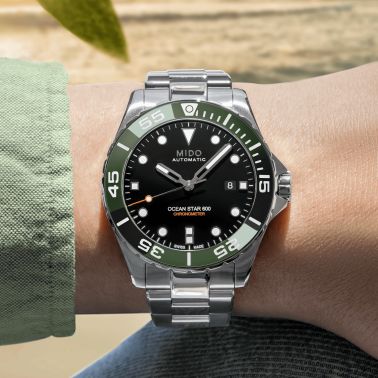 Montre Mido Ocean Star 600 Chronometer COSC automatique lunette verte cadran noir bracelet acier 43,5 mm M026.608.11.051.01
