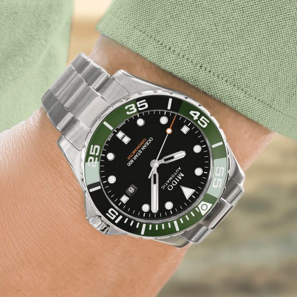 Montre Mido Ocean Star 600 Chronometer COSC automatique lunette verte cadran noir bracelet acier 43,5 mm M026.608.11.051.01