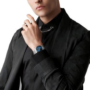 Montre Longines Conquest 2023 automatique cadran bleu bracelet acier 41 mm L3.830.4.92.6