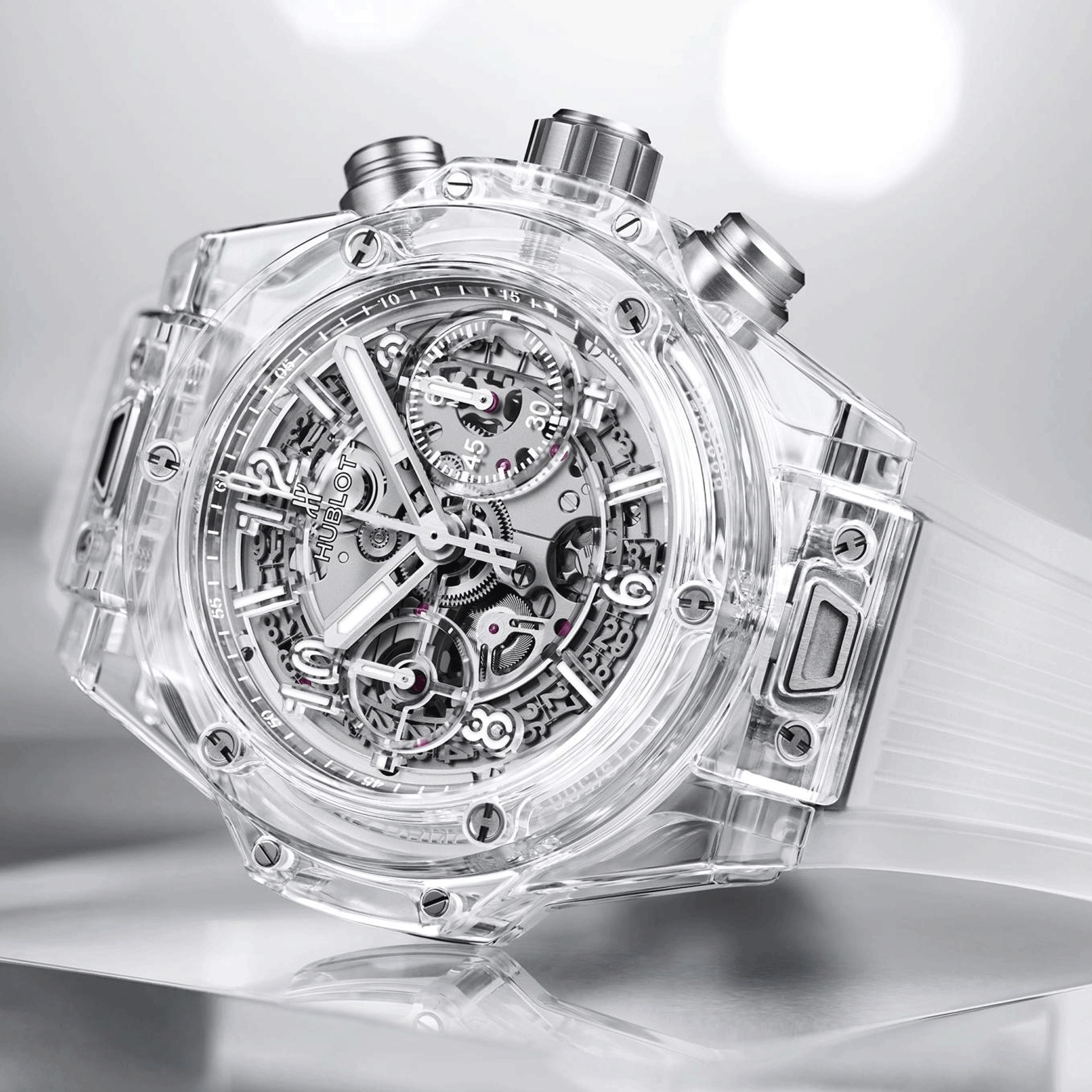 Montre Hublot Big Bang Unico Sapphire cadran squeletté bracelet caoutchouc blanc 42 mm 441.JX.4802.RT