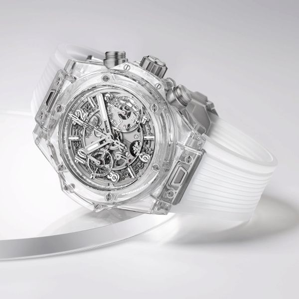 Montre Hublot Big Bang Unico Sapphire cadran squeletté bracelet caoutchouc blanc 42 mm 441.JX.4802.RT
