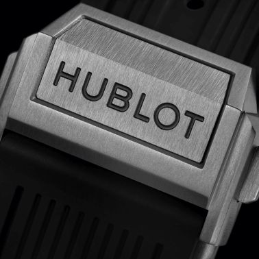 Montre Hublot Big Bang Meca-10 Titanium mécanique cadran squelette bracelet caoutchouc noir 45 mm 414.NI.1123.RX