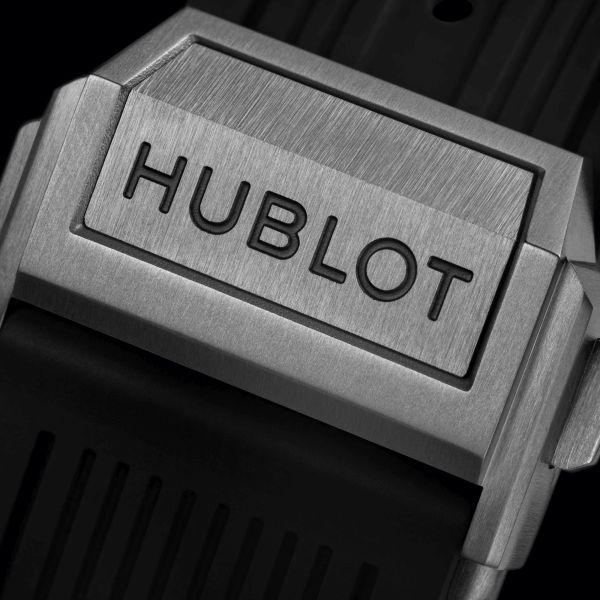 Montre Hublot Big Bang Meca-10 Titanium mécanique cadran squelette bracelet caoutchouc noir 45 mm 414.NI.1123.RX
