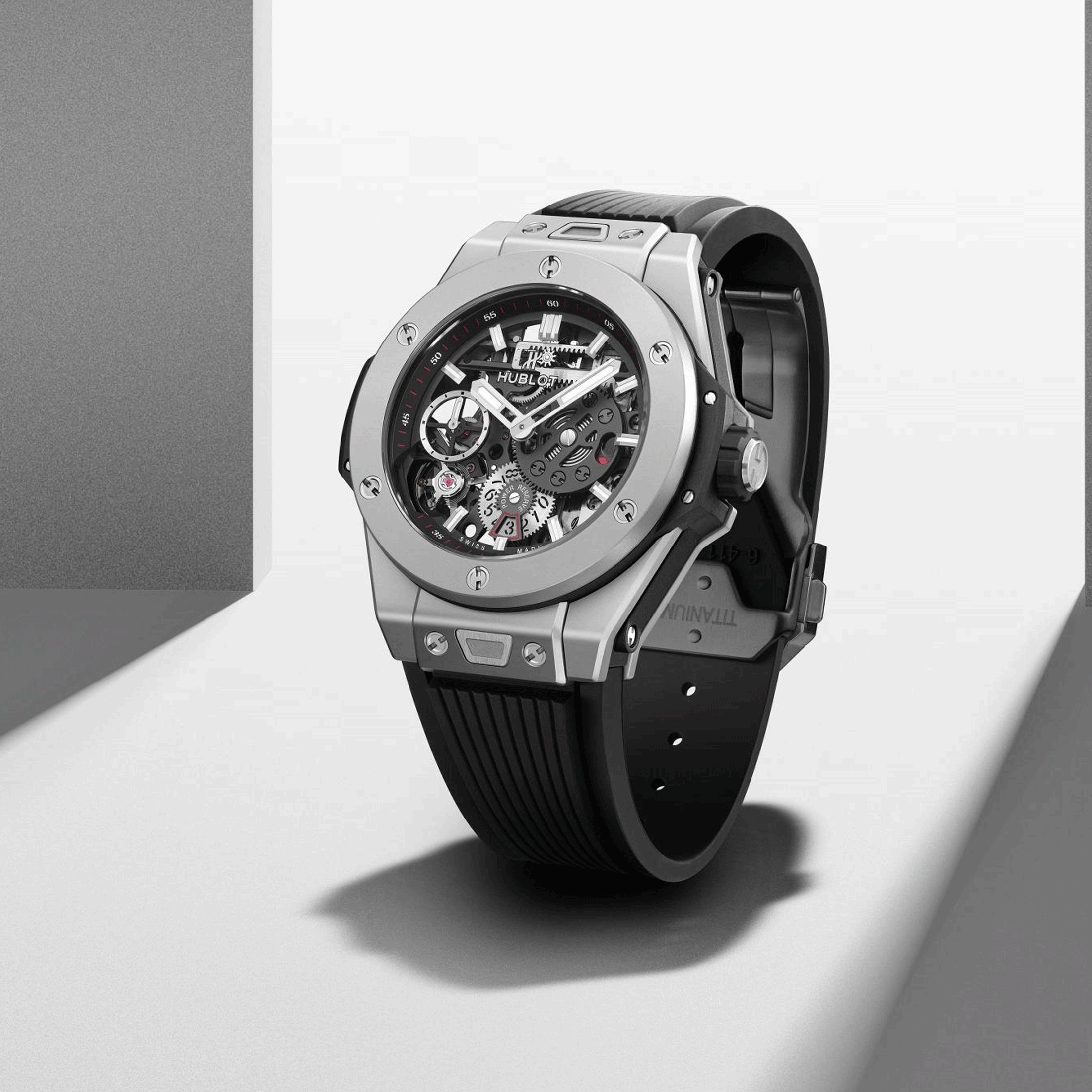 Montre Hublot Big Bang Meca-10 Titanium mécanique cadran squelette bracelet caoutchouc noir 45 mm 414.NI.1123.RX