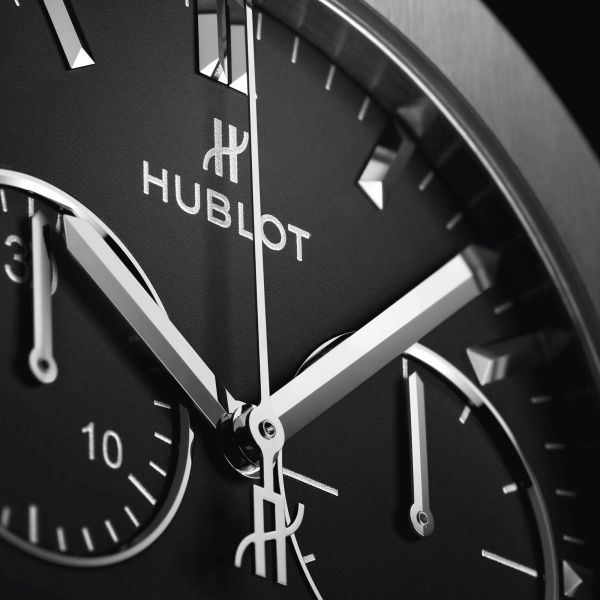Montre Hublot Classic Fusion Chronograph Titanium automatique cadran noir bracelet caoutchouc noir 45 mm 521.NX.1171.RX