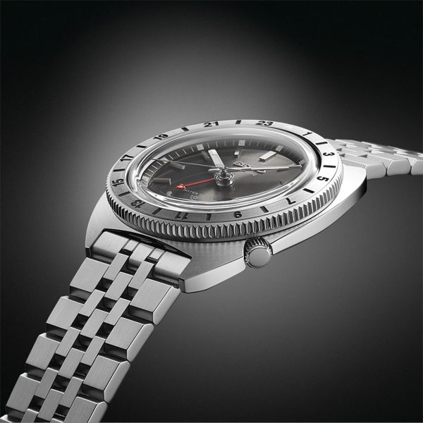 Montre Seiko Prospex "Navigator Timer" Land Series GMT automatique cadran gris bracelet acier 38,5 mm