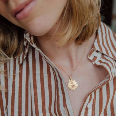 Augis Amour l'Intemporelle medal in yellow gold and diamond