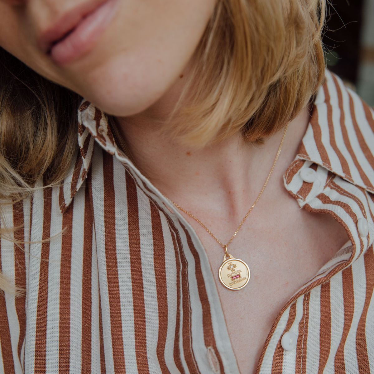 Augis Amour l'Intemporelle medal in yellow gold and diamond