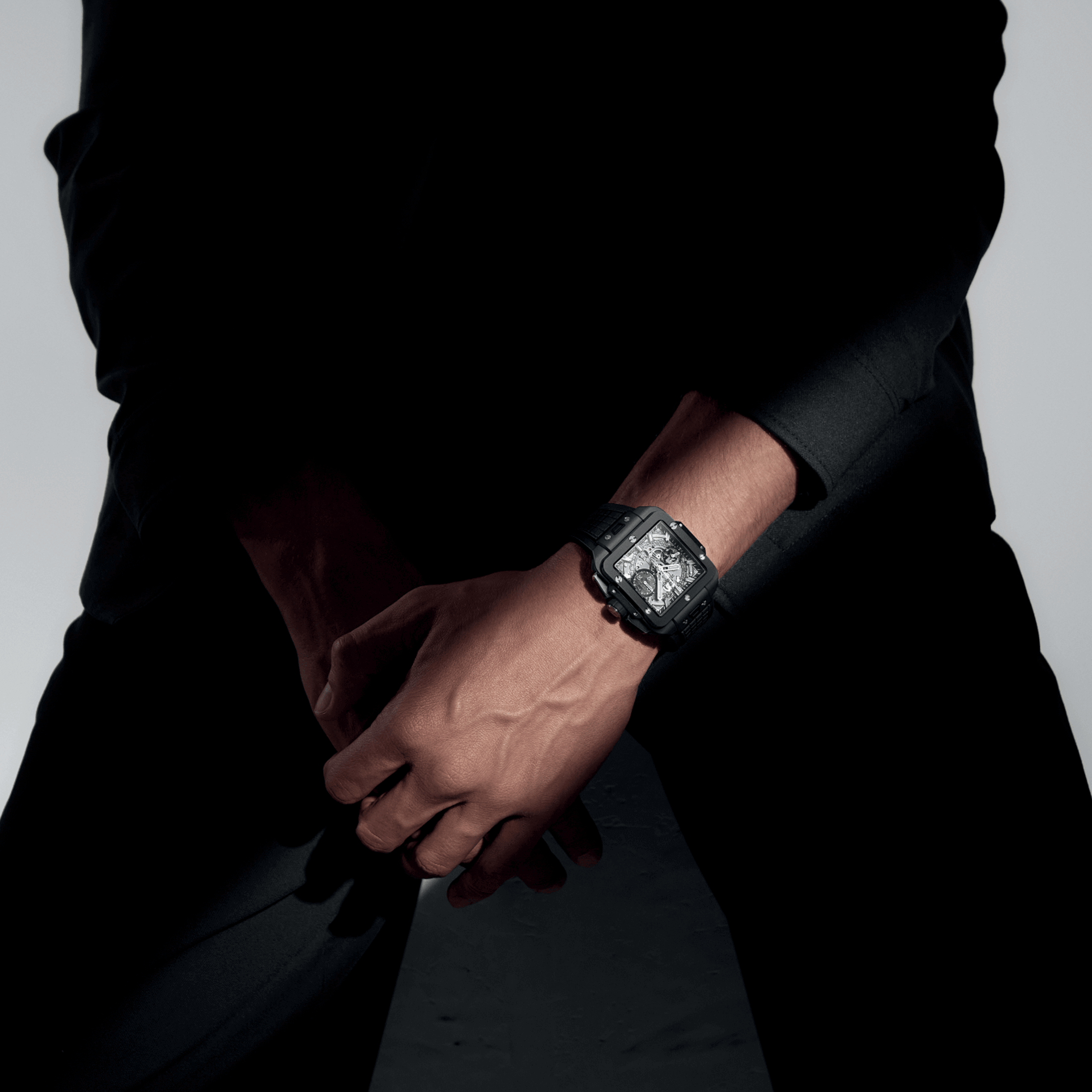 Montre Hublot Square Bang Unico Black Magic automatique cadran squelette bracelet caoutchouc noir 42 mm 821.CI.0170.RX