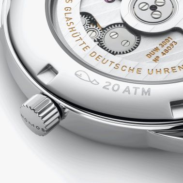 Montre Nomos Club Sport Neomatik Tabac automatique fond saphir cadran brun bracelet acier 39,5 mm 760