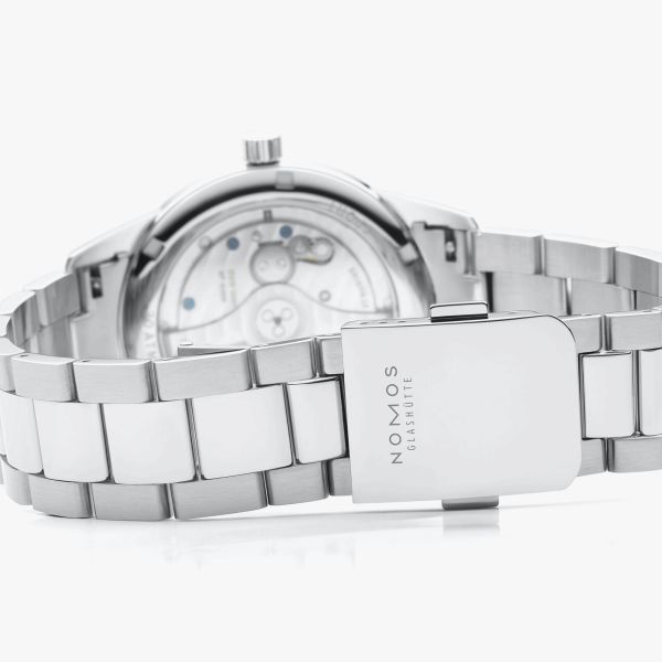 Montre Nomos Club Sport Neomatik Tabac automatique fond saphir cadran brun bracelet acier 39,5 mm 760