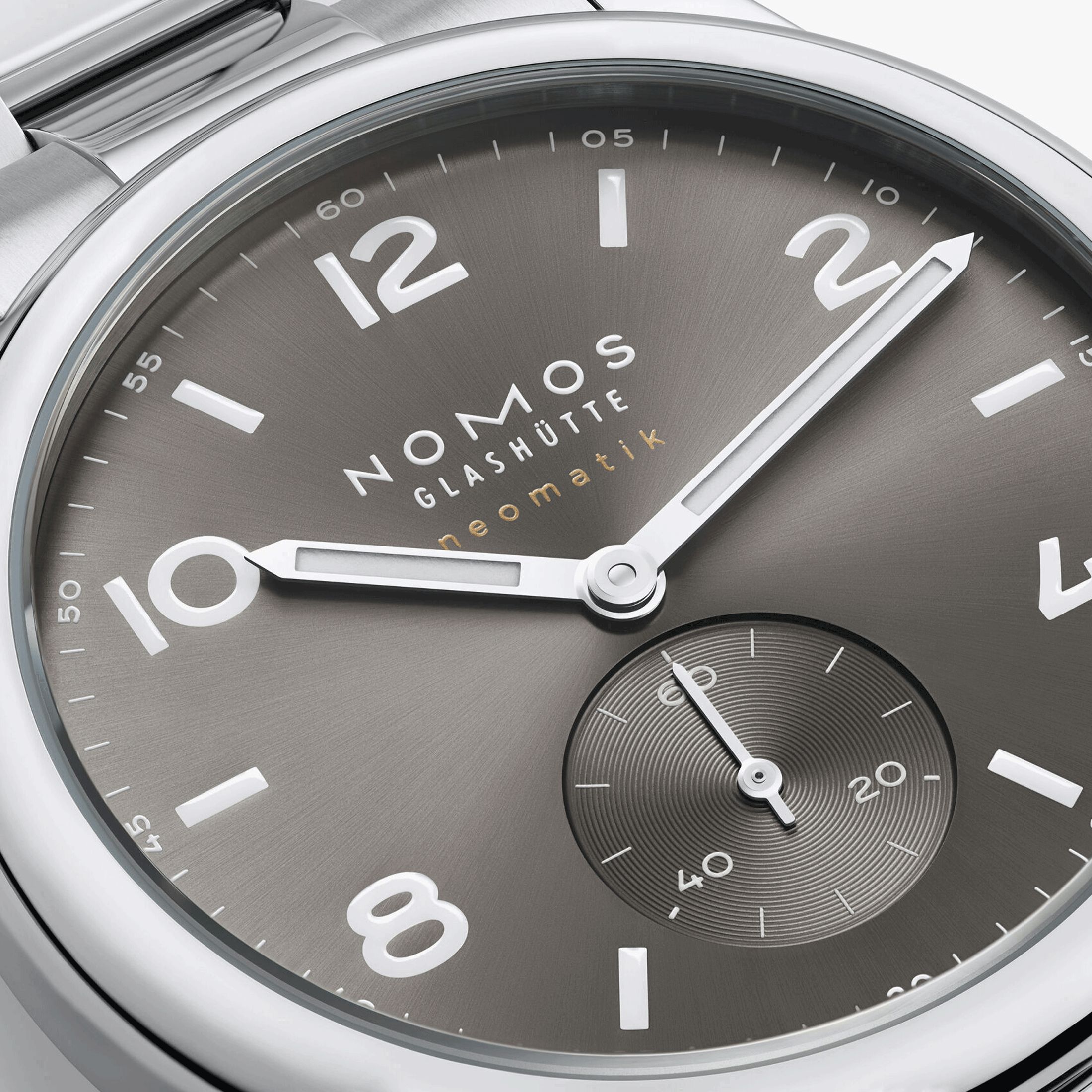 Nomos Club Sport Neomatik Smoke Auto 39,5 mm Watch 763 Lepage
