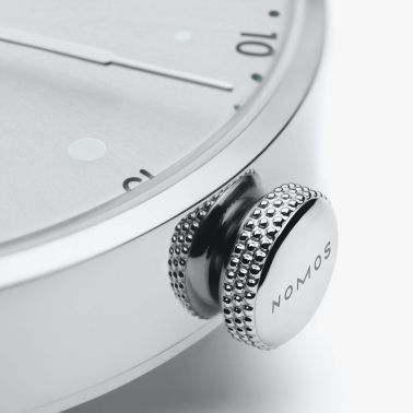 Montre Nomos Metro All Silver mécanique fond saphir cadran argent bracelet cuir gris 33 mm 1122