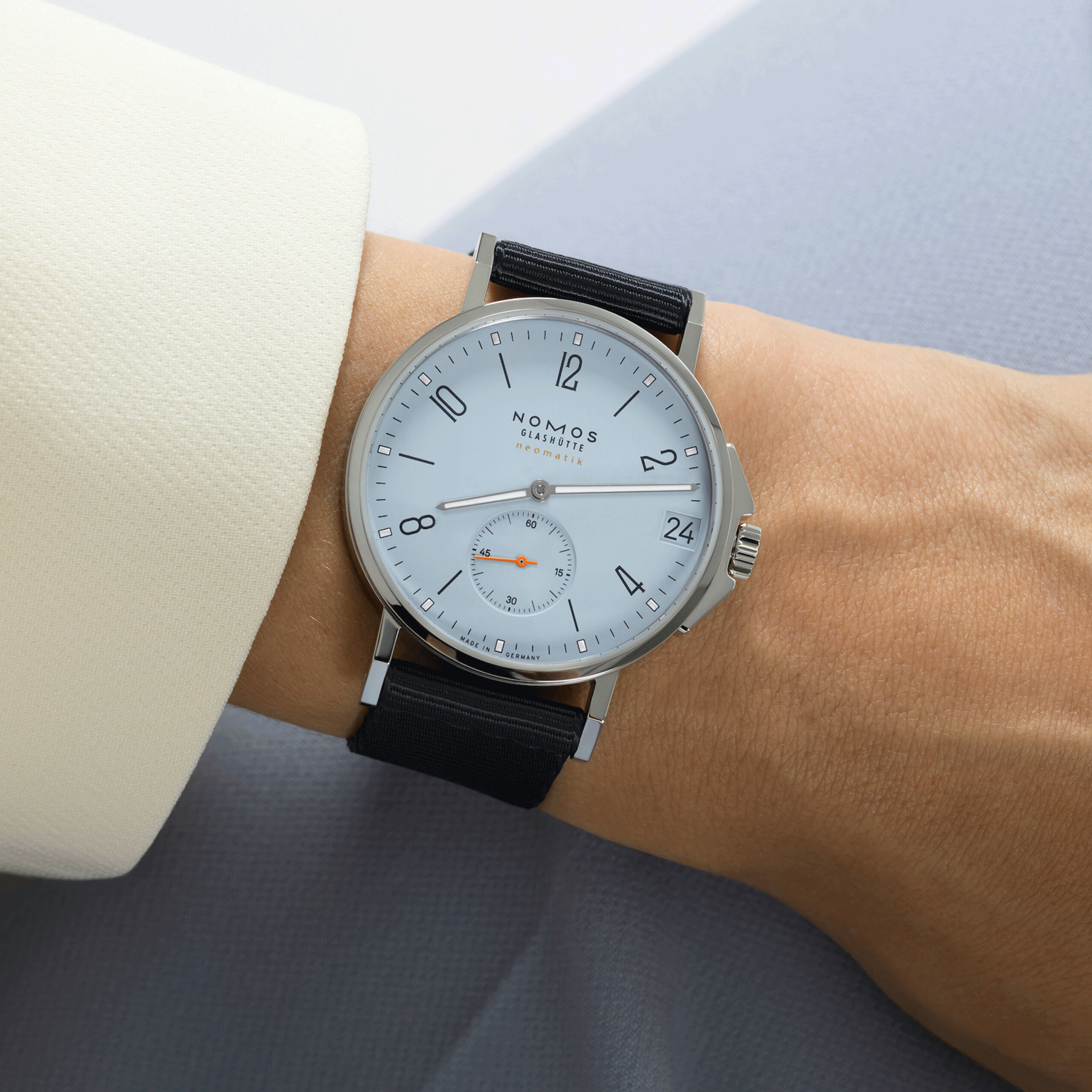 Nomos Ahoi Neomatik Date Ciel automatic watch sapphire back blue dial blue fabric strap 38.5 mm 526