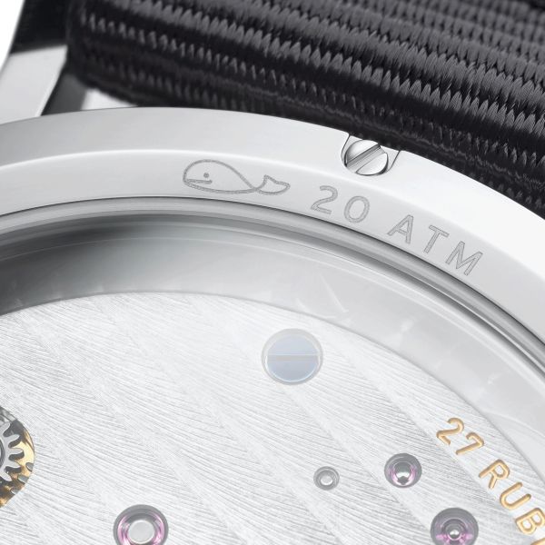 Nomos Ahoi Neomatik Date Ciel automatic watch sapphire back blue dial blue fabric strap 38.5 mm 526