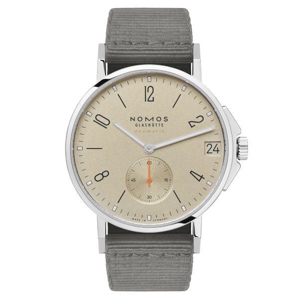 Montre Nomos Ahoi Neomatik Date Sable automatique fond acier cadran sable bracelet tissu gris 38,5 mm 517