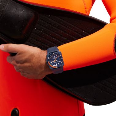 Montre Bell & Ross BR 03-92 Diver Tara céramique automatique cadran bleu bracelet caoutchouc 42 mm