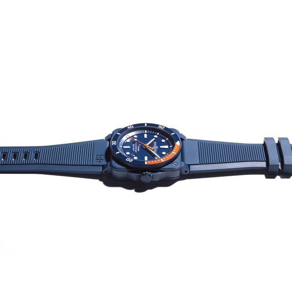 Montre Bell & Ross BR 03-92 Diver Tara céramique automatique cadran bleu bracelet caoutchouc 42 mm