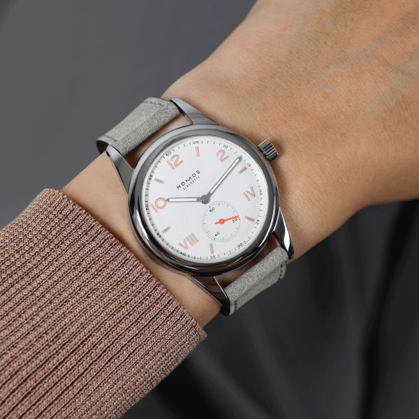 Montre NOMOS Club Campus mécanique bracelet cuir gris 36 mm 708