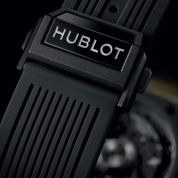 Montre Hublot Big Bang Unico Full Magic Gold automatique cadran squelette bracelet caoutchouc noir 44 mm 421.MX.1130.RX