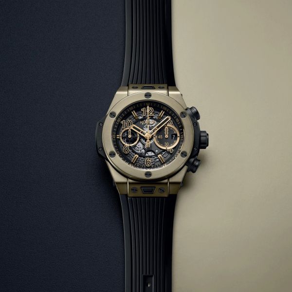 Montre Hublot Big Bang Unico Full Magic Gold automatique cadran squelette bracelet caoutchouc noir 44 mm 421.MX.1130.RX