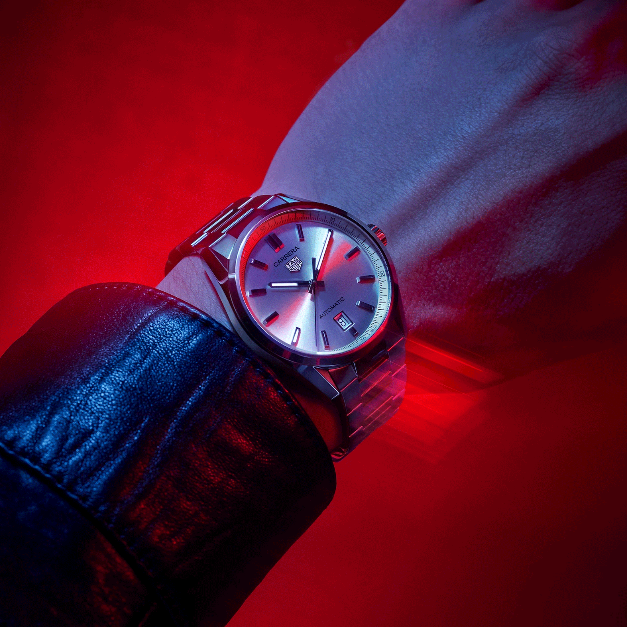 Montre Tag Heuer Carrera Calibre 5 automatique cadran argent bracelet acier 39 mm WBN2111.BA0639