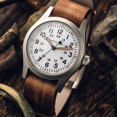 Montre Hamilton Khaki Field Mechanical cadran blanc bracelet nato cuir brun 38 mm H69439511