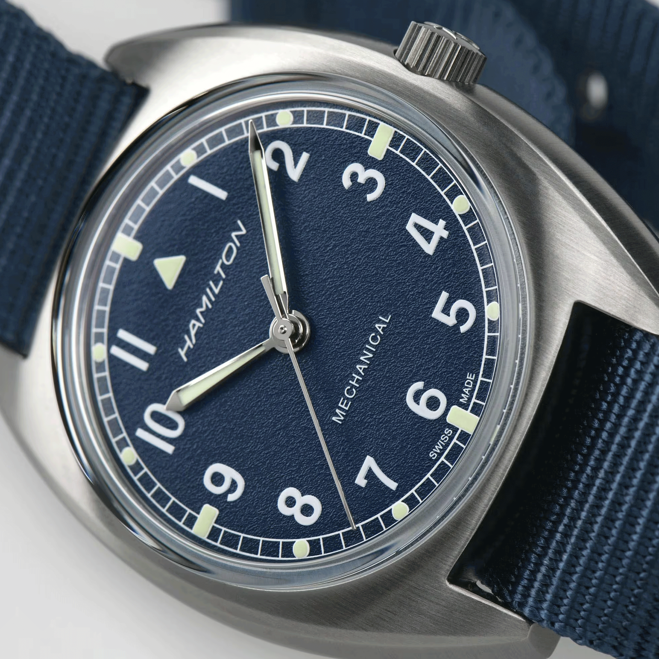 Montre Hamilton Khaki Pilot Pioneer mécanique cadran bleu bracelet textile bleu 36 mm H76419941
