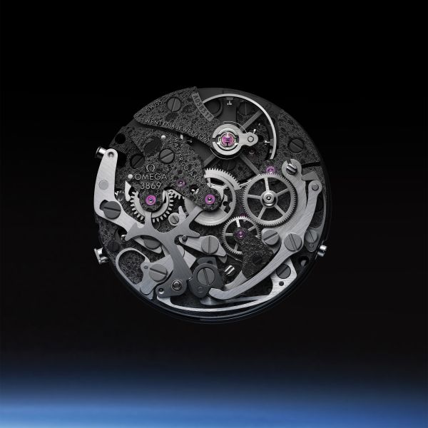 Montre Omega Speedmaster Moonwatch Dark Side of the Moon "Apollo 8" 2024 mécanique 44,25 mm