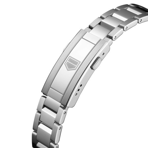 TAG Heuer Aquaracer Professional 200 Solargraph solar watch white mother-of-pearl dial steel bracelet 34 mm