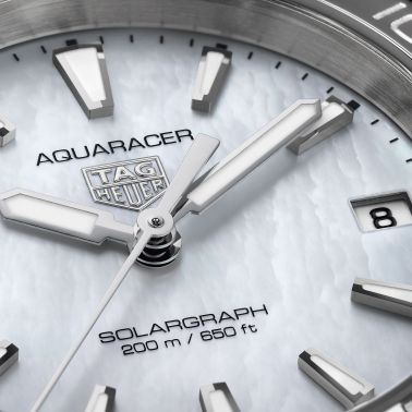 Montre TAG Heuer Aquaracer Professional 200 Solargraph solaire cadran nacre blanche bracelet acier 34 mm WBP1312.BA0005