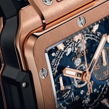 Montre Hublot Square Bang Unico King Gold Blue automatique cadran squelette bracelet caoutchouc bleu 42 mm 821.OX.5180.RX