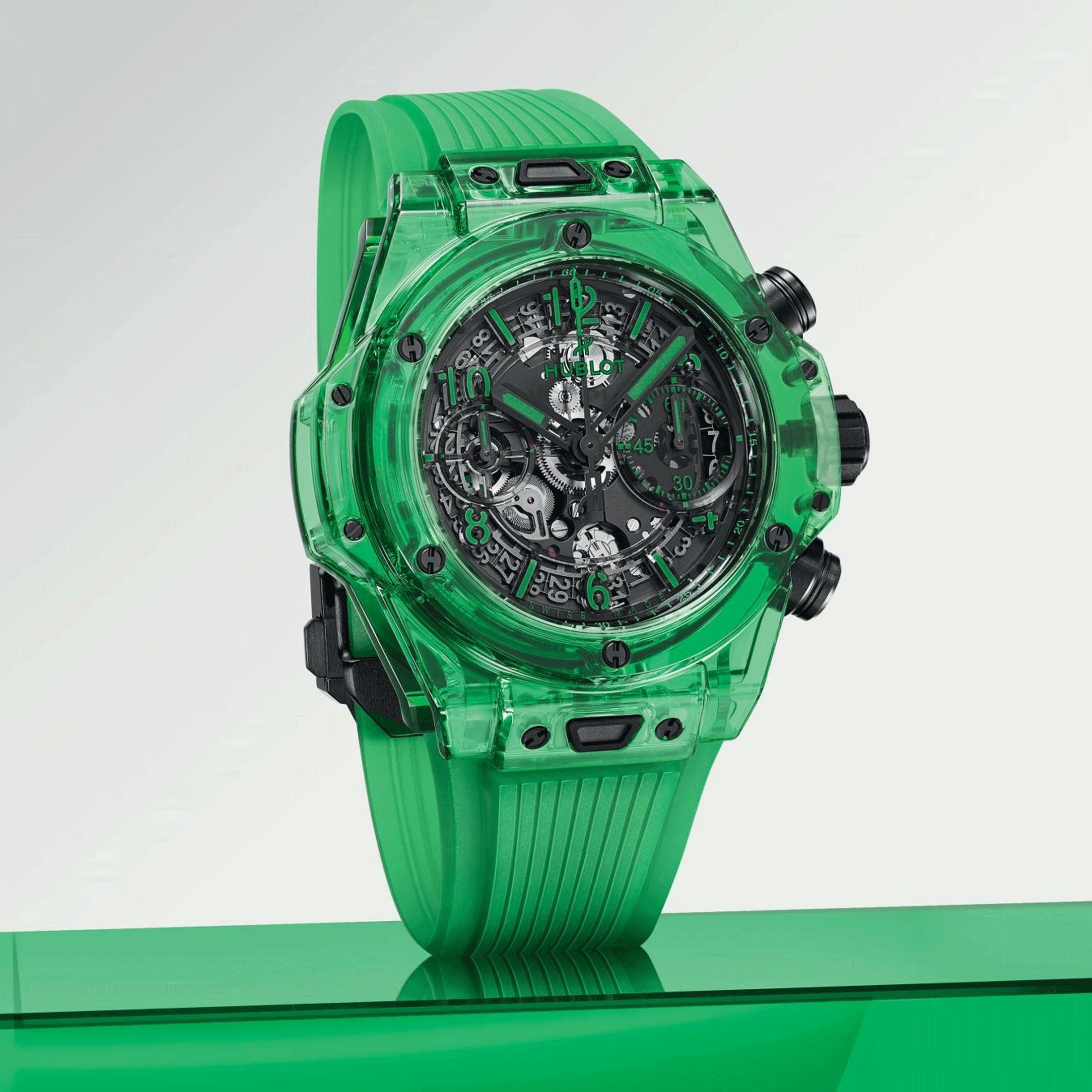 Montre Hublot Big Bang Unico Green SAXEM automatique cadran squelette bracelet caoutchouc vert 42 mm 441.JG.4990.RT