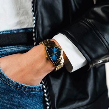 Montre Hamilton Ventura Blue Chrono PVD Or Jaune quartz cadran bleu bracelet acier pvd or jaune 32,3 x 50,3 mm H24301141