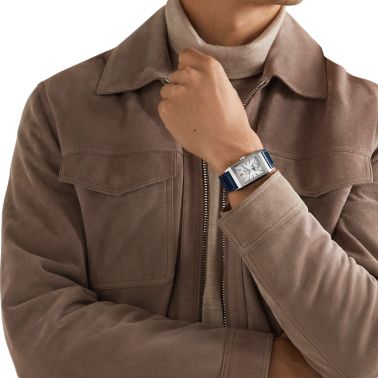 Montre Jaeger-LeCoultre Reverso Tribute Duoface Calendar remontage manuel cadran gris bracelet cuir bleu Q3918420