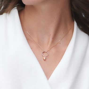 Lepage La Ravissante necklace in rose gold