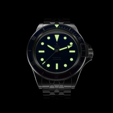 Yema Superman Slim CMM.20 automatic watch black dial steel bracelet 39 mm